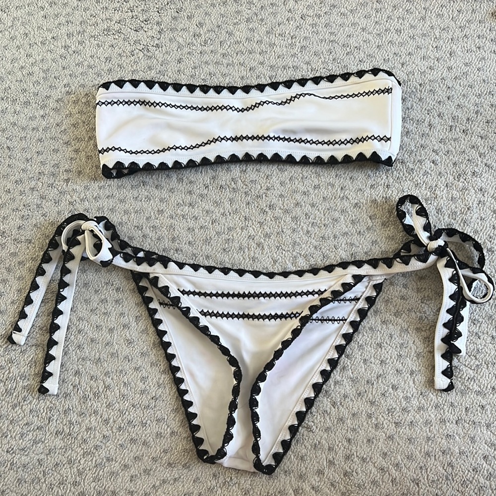 Same swim bikini size small